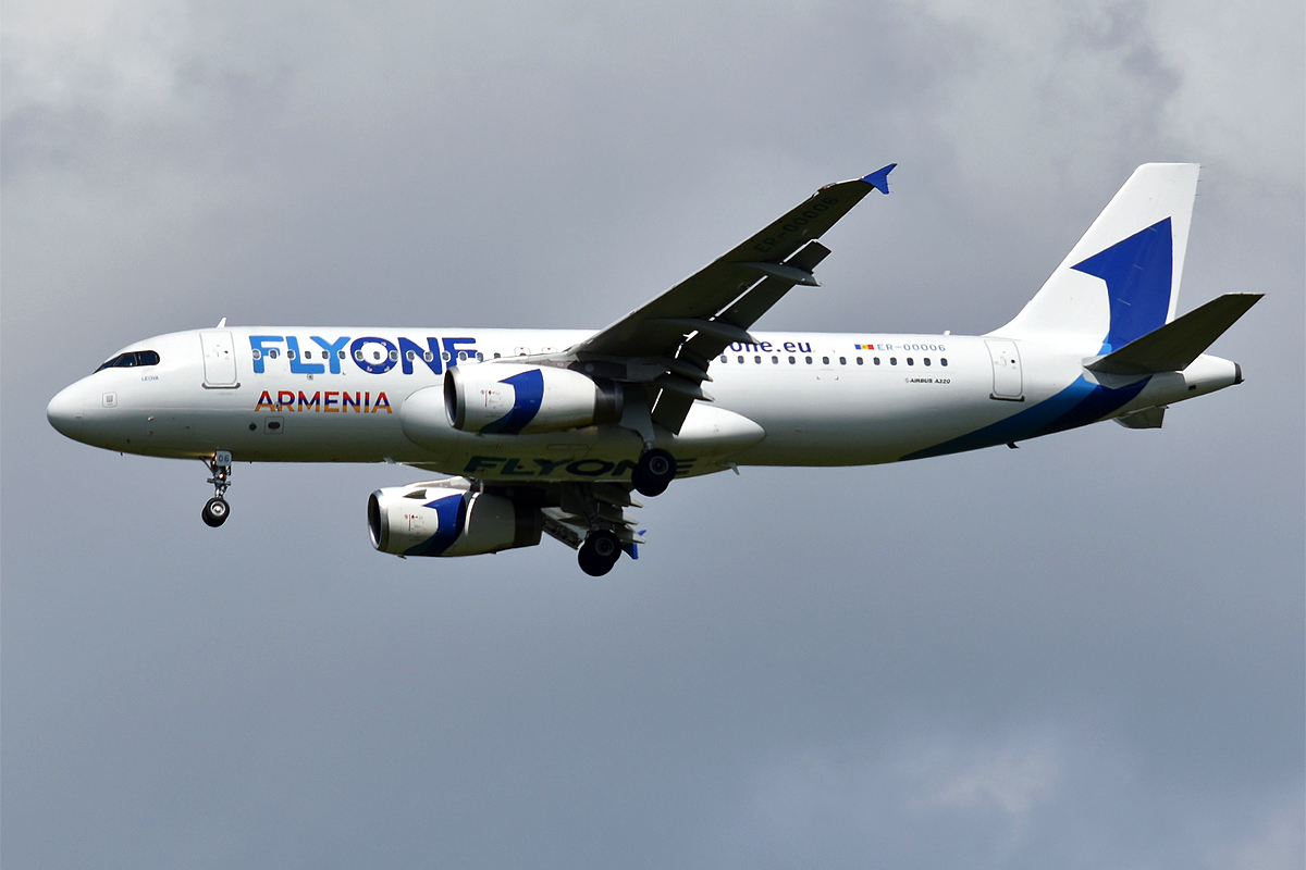 http://www.zvartnots.aero/Img/CMS/Flyone_Armenia,_ER-00006,_Airbus_A320-232.jpg